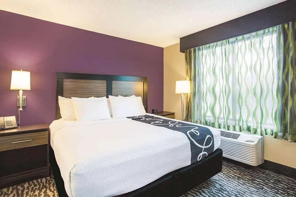 La Quinta By Wyndham Clearwater South Hotel