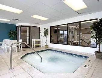 La Quinta By Wyndham Clearwater South Hotel